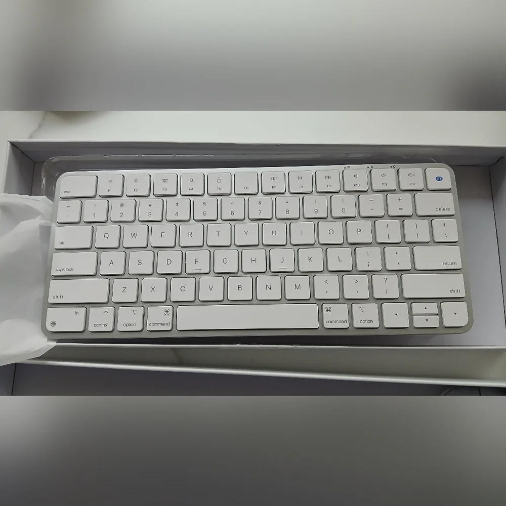 Bluetooth Keyboard and Mouse Combo for Mac – Rechargeable | Ultra-Slim KM599